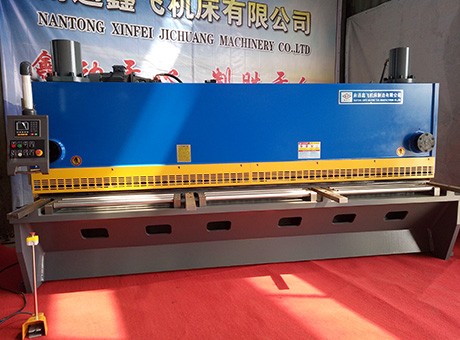 QC11Y-12X4000閘式剪板機(jī)-后抬起-E200P1