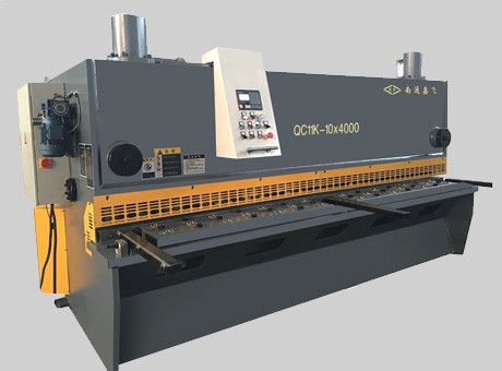 QC11K-10X4000液壓閘式剪板機(jī)