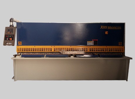 QC12Y-6X3200氣動(dòng)托料擺式剪板機(jī)E200P