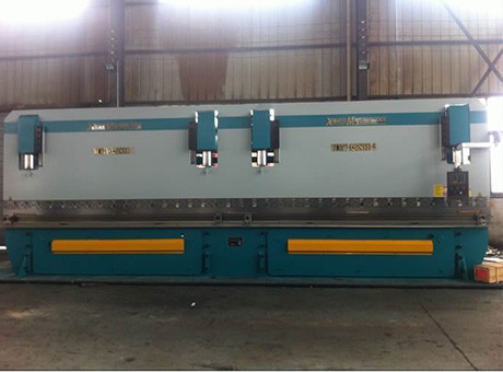 WC67Y-3200T8000深喉口液壓折彎?rùn)C(jī)