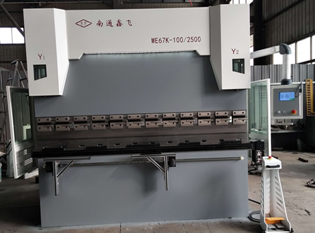 WE67K-100T2500全數(shù)控折彎?rùn)C(jī)4+1軸-CT8-1